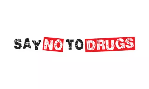 Jammu: पुलिस ने कुलगाम में किया ड्रग्स जागरूकता कार्यक्रम