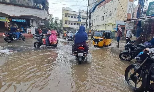आज मध्यम से भारी बारिश के छोटे-छोटे झोंके आने की संभावना