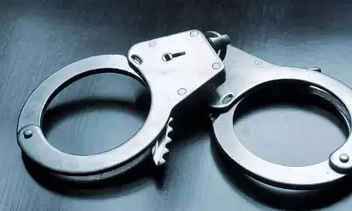 Amguri पुलिस ने शिवसागर में चोरी की मोटरसाइकिल के साथ एक चोर को गिरफ्तार किया Amguri पुलिस ने शिवसागर में चोरी की मोटरसाइकिल के साथ एक चोर को गिरफ्तार किया