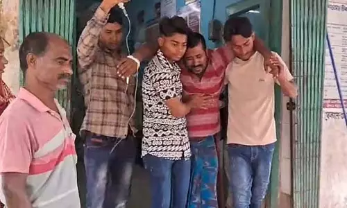 Bengali श्रमिकों को बांग्लादेशी बताकर परेशान किया गया; ओडिशा में 8 संक्रमित Bengali श्रमिकों को बांग्लादेशी बताकर परेशान किया गया; ओडिशा में 8 संक्रमित
