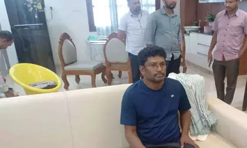 Fort Warangal के तहसीलदार पर भ्रष्टाचार मामले में अति संपत्ति की जांच शुरू