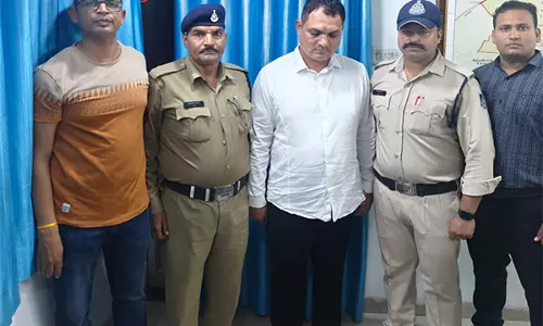 Indore बलात्कार साजिश मामले में फरार कांग्रेस पार्षद अनवर कादरी ने किया आत्मसमर्पण