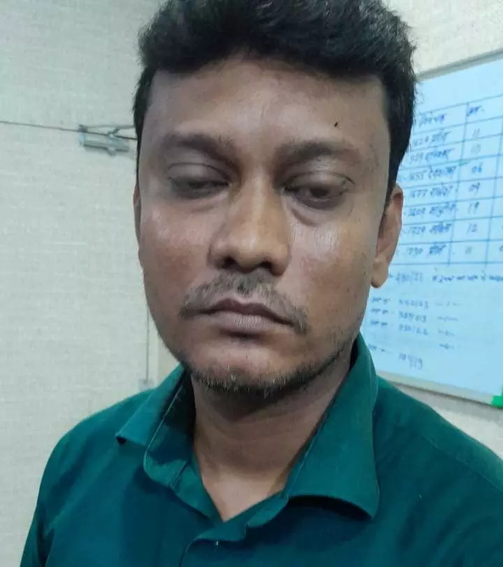 रायपुर : पास्टर रेप मामले में गिरफ्तार, पति से विवाद को लेकर परेशान महिला का जिंदगी किया बर्बाद रायपुर : पास्टर रेप मामले में गिरफ्तार, पति से विवाद को लेकर परेशान महिला का जिंदगी किया बर्बाद