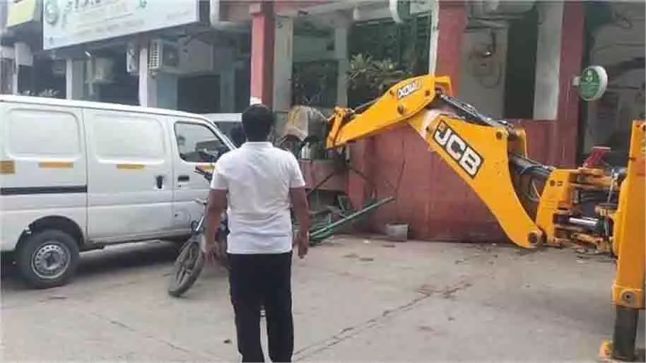Haryana: डीटीपी ने 20 दुकानें सील कीं Haryana: डीटीपी ने 20 दुकानें सील कीं