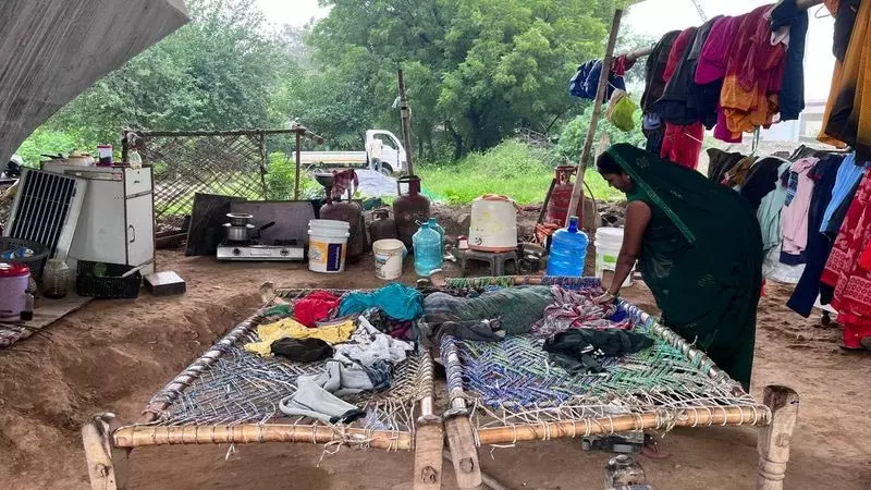 यमुना के बाढ़ क्षेत्र में विस्थापन का डर बरकरार यमुना के बाढ़ क्षेत्र में विस्थापन का डर बरकरार