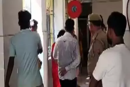 ब्लैकमेलिंग का शिकार हुई युवती, बौखलाया Boyfriend ब्लैकमेलिंग का शिकार हुई युवती, बौखलाया Boyfriend