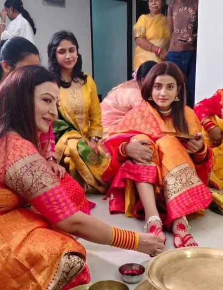 अक्षरा सिंह के जन्मदिन पर नीलिमा सिंह ने किया पोस्ट अक्षरा सिंह के जन्मदिन पर नीलिमा सिंह ने किया पोस्ट