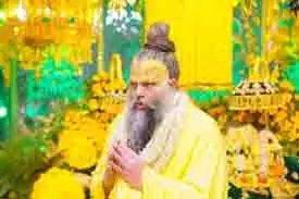 धर्म: क्या रोज़ मंदिर जाना ज़रूरी है, प्रेमानंद महाराज ने बताया सच धर्म: क्या रोज़ मंदिर जाना ज़रूरी है, प्रेमानंद महाराज ने बताया सच