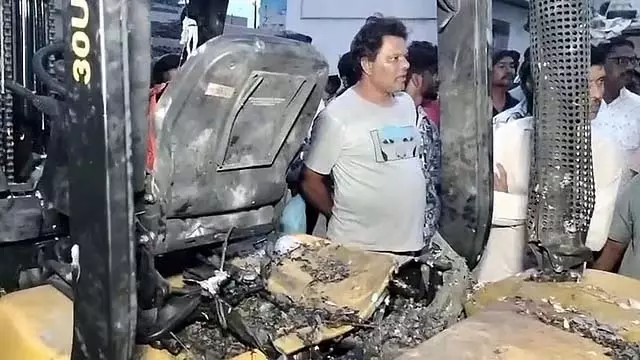 Doddaballapura : गणेश जुलूस के दौरान पटाखे फटने से एक बच्चे की मौत, छह घायल Doddaballapura : गणेश जुलूस के दौरान पटाखे फटने से एक बच्चे की मौत, छह घायल