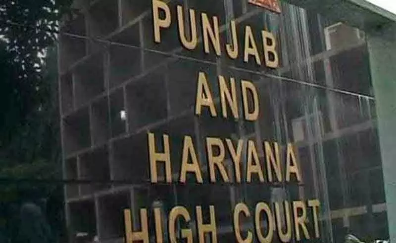 Punjab and Haryana HC ने तथ्य छिपाने के आरोप में लगातार जमानत याचिका खारिज की Punjab and Haryana HC ने तथ्य छिपाने के आरोप में लगातार जमानत याचिका खारिज की