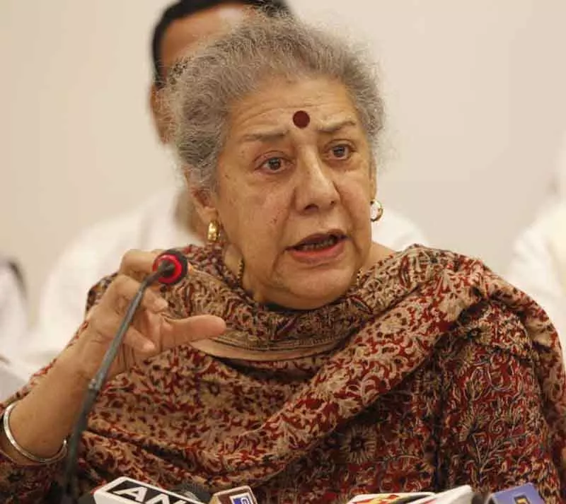 कांग्रेस ने Ambika Soni को गुटबाजी से ग्रस्त पंजाब इकाई में विभाजन पाटने का काम सौंपा कांग्रेस ने Ambika Soni को गुटबाजी से ग्रस्त पंजाब इकाई में विभाजन पाटने का काम सौंपा
