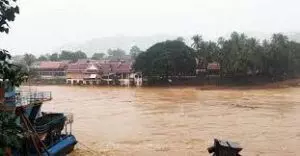 मूसलाधार बारिश से लाओस के कई हिस्सों में बाढ़ आ गई मूसलाधार बारिश से लाओस के कई हिस्सों में बाढ़ आ गई