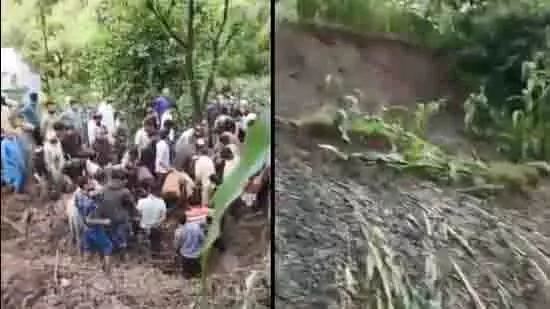Jammu and Kashmir: बादल फटने से कहर, 11 लोगों की मौत Jammu and Kashmir: बादल फटने से कहर, 11 लोगों की मौत