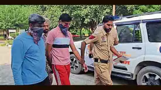 Ludhiana: युवक की जहर देकर हत्या, एक गिरफ्तार Ludhiana: युवक की जहर देकर हत्या, एक गिरफ्तार