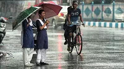 तटीय और मलनाड जिलों में भारी बारिश से सामान्य जनजीवन प्रभावित; उत्तर कन्नड़ में स्कूल बंद तटीय और मलनाड जिलों में भारी बारिश से सामान्य जनजीवन प्रभावित; उत्तर कन्नड़ में स्कूल बंद