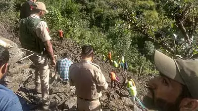 J&K : रियासी और रामबन में भूस्खलन और बादल फटने से 11 लोगों की मौत J&K : रियासी और रामबन में भूस्खलन और बादल फटने से 11 लोगों की मौत