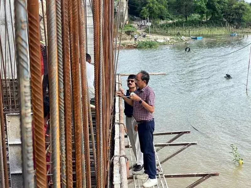 Pong dam में पानी सीमा से अधिक बढ़ने से खतरा बढ़ा Pong dam में पानी सीमा से अधिक बढ़ने से खतरा बढ़ा