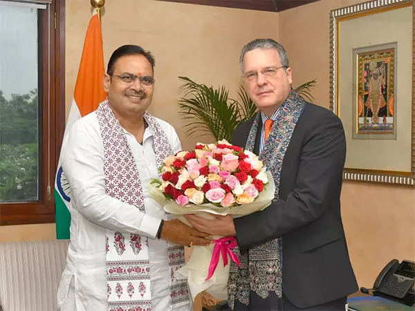 CM भजनलाल शर्मा ने ब्राजील के राजदूत से मुलाकात कर आपसी सहयोग और निवेश के अवसरों पर चर्चा की CM भजनलाल शर्मा ने ब्राजील के राजदूत से मुलाकात कर आपसी सहयोग और निवेश के अवसरों पर चर्चा की