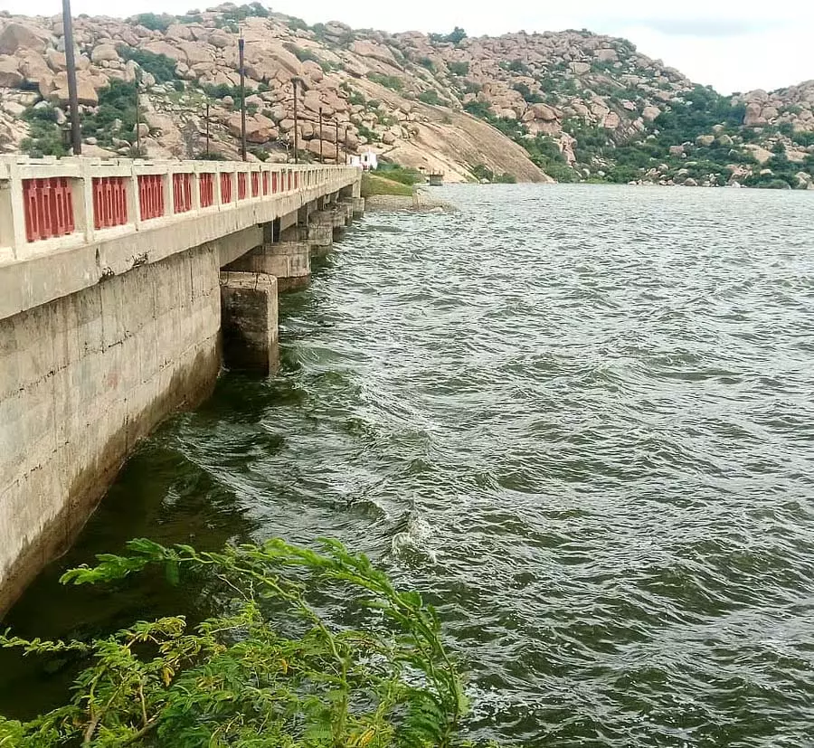Chitradurga : रंगायनदुर्गा बांध भरने की उल्टी गिनती शुरू हो गई है Chitradurga : रंगायनदुर्गा बांध भरने की उल्टी गिनती शुरू हो गई है