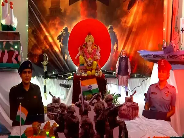 Ganeshotsav में ऑपरेशन सिंदूर को श्रद्धांजलि Ganeshotsav में ऑपरेशन सिंदूर को श्रद्धांजलि
