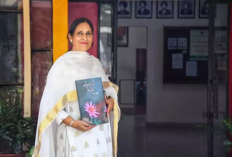 Jas Preet की अहसासन दी किन मिन जीवन, प्रकृति और भावनाओं को काव्यात्मक नज़रिए से देखती Jas Preet की अहसासन दी किन मिन जीवन, प्रकृति और भावनाओं को काव्यात्मक नज़रिए से देखती