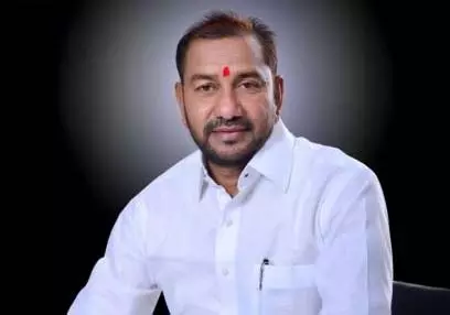 Teli समुदाय ने अष्टनकर को जिला प्रमुख पद से हटाए जाने का विरोध किया Teli समुदाय ने अष्टनकर को जिला प्रमुख पद से हटाए जाने का विरोध किया