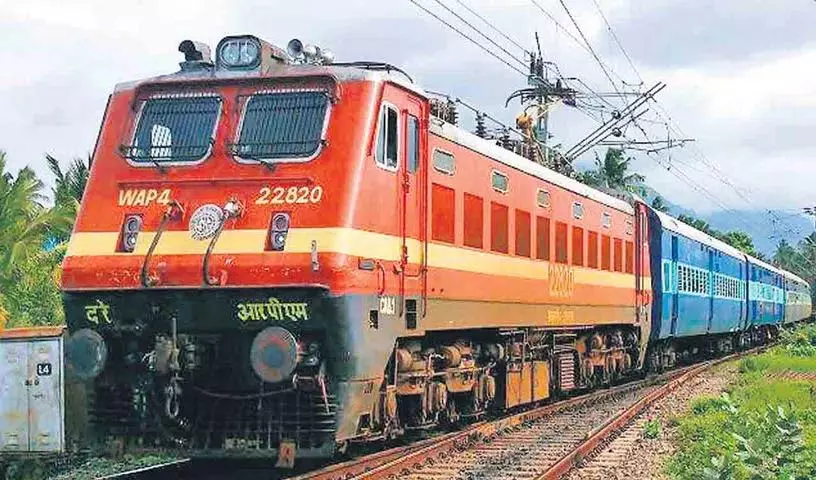 South Central रेलवे ने बड़ी संख्या में विशेष ट्रेनों की घोषणा की है..! South Central रेलवे ने बड़ी संख्या में विशेष ट्रेनों की घोषणा की है..!