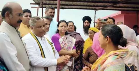 भाजपा बाढ़ प्रभावित लोगों के साथ मजबूती से खड़ी: Sat भाजपा बाढ़ प्रभावित लोगों के साथ मजबूती से खड़ी: Sat