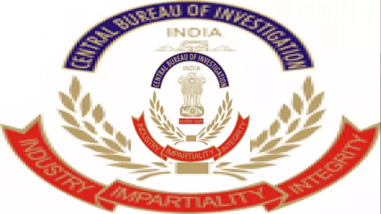 एयरपोर्ट पर 232 करोड़ के गबन में सीबीआई की कार्रवाई, सीनियर मैनेजर गिरफ्तार एयरपोर्ट पर 232 करोड़ के गबन में सीबीआई की कार्रवाई, सीनियर मैनेजर गिरफ्तार