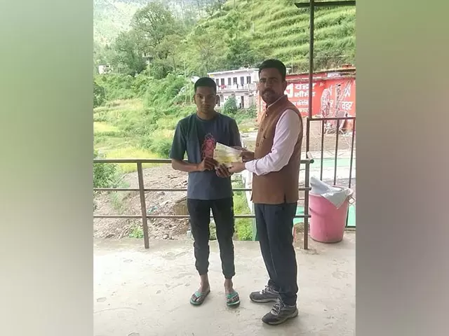 Pauri गढ़वाल जिले में आपदा से प्रभावित परिवारों को राहत राशि की गई वितरित Pauri गढ़वाल जिले में आपदा से प्रभावित परिवारों को राहत राशि की गई वितरित