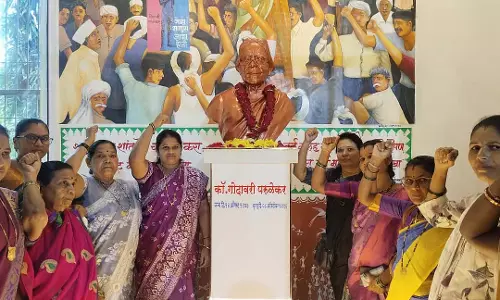 पालघर कॉलेज ने 118वीं जयंती पर वरिष्ठ कम्युनिस्ट नेता गोदावरी पारुलेकर की प्रतिमा का अनावरण किया