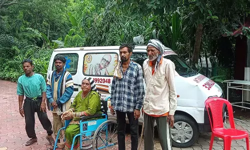 इंदौर में गणेश उत्सव के दौरान महिला एवं बाल विकास विभाग की टीम ने भिखारियों को बचाया इंदौर में गणेश उत्सव के दौरान महिला एवं बाल विकास विभाग की टीम ने भिखारियों को बचाया