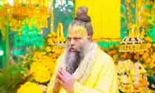धर्म: क्या रोज़ मंदिर जाना ज़रूरी है, प्रेमानंद महाराज ने बताया सच