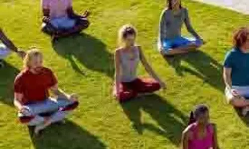 Yoga Mudra: 5 योग मुद्राएं जो रखेंगी आपको फिट और तनावमुक्त, जानें कैसे करें सही अभ्यास Yoga Mudra: 5 योग मुद्राएं जो रखेंगी आपको फिट और तनावमुक्त, जानें कैसे करें सही अभ्यास