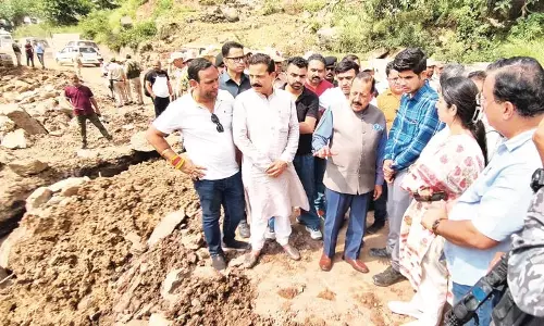 डॉ. जितेंद्र सिंह ने उधमपुर में राहत एवं पुनर्बहाली कार्यों की समीक्षा की