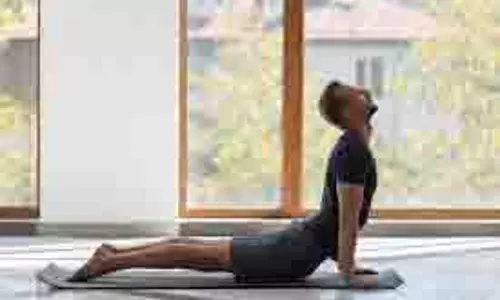 Yoga Tips: दिनभर गैस और डकार से रहते हैं परेशान, तो करें इन योगासनों का अभ्यास