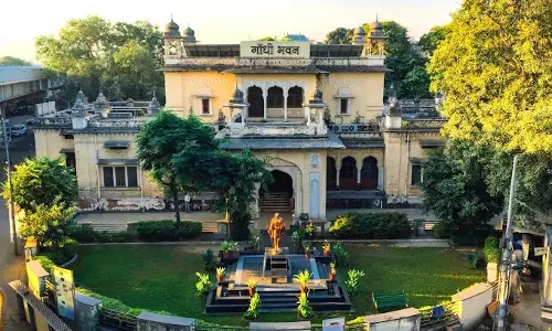 Ajmer: वासुदेव देवनानी ने दी सौगात, गांधी भवन लाइब्रेरी बनेगी तीन मंजिला Ajmer: वासुदेव देवनानी ने दी सौगात, गांधी भवन लाइब्रेरी बनेगी तीन मंजिला