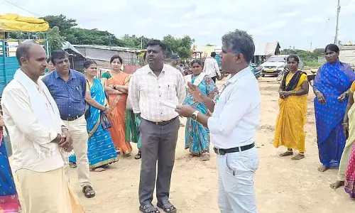 Bellary : खानाबदोशों को बच्चों को स्कूल भेजने का निर्देश Bellary : खानाबदोशों को बच्चों को स्कूल भेजने का निर्देश