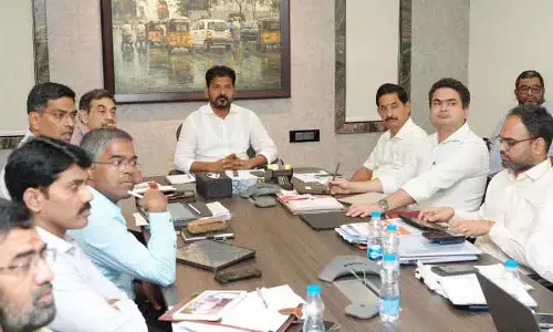 बाढ़ राहत पर ध्यान दें, विलासिता परियोजनाओं पर नहीं: केटीआर ने तेलंगाना CM से कहा बाढ़ राहत पर ध्यान दें, विलासिता परियोजनाओं पर नहीं: केटीआर ने तेलंगाना CM से कहा