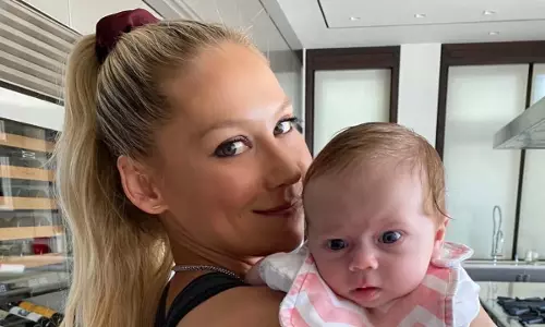 टेनिस स्टार Anna Kournikova एनरिक इग्लेसियस के साथ चौथे बच्चे की उम्मीद कर रही टेनिस स्टार Anna Kournikova एनरिक इग्लेसियस के साथ चौथे बच्चे की उम्मीद कर रही