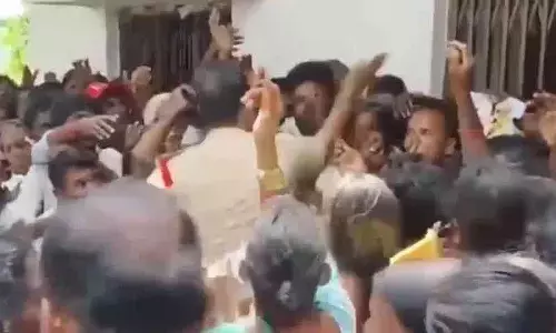 यूरिया की मांग पर PACS के सब इंस्पेक्टर ने नारायणपेट के किसान को थप्पड़ मारा