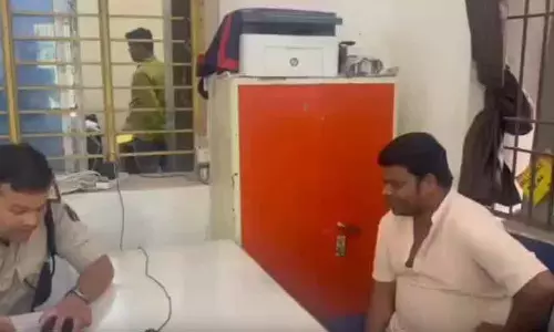 नगर पंचायत अध्यक्ष गिरफ्तार, महिला ने की थी छेड़खानी करने की शिकायत नगर पंचायत अध्यक्ष गिरफ्तार, महिला ने की थी छेड़खानी करने की शिकायत