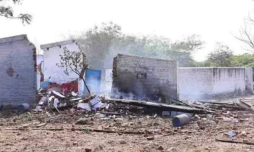 Villupuram: पटाखा फैक्ट्री के लिए आयोजित हुआ सुरक्षा शिविर