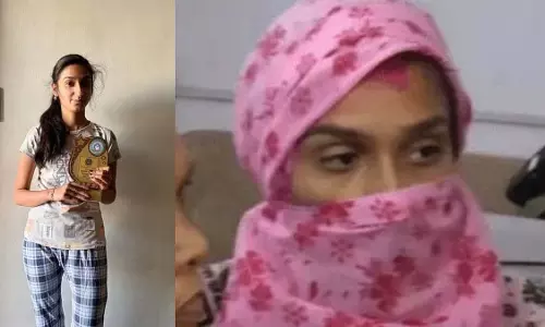 श्रद्धा तिवारी ने बॉयफ्रेंड सार्थक के साथ भागने की बनाई थी योजना, लेकिन करण से शादी कर लौटी श्रद्धा तिवारी ने बॉयफ्रेंड सार्थक के साथ भागने की बनाई थी योजना, लेकिन करण से शादी कर लौटी