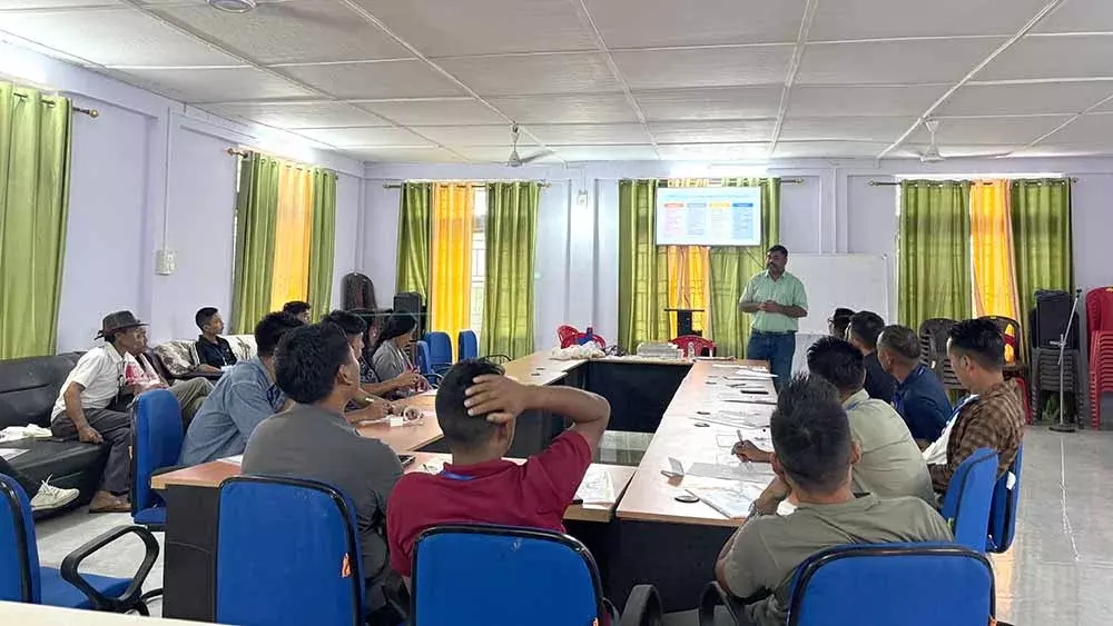 Nagaland : किसानों को सूअरों में एआई तकनीक का प्रशिक्षण दिया गया Nagaland : किसानों को सूअरों में एआई तकनीक का प्रशिक्षण दिया गया