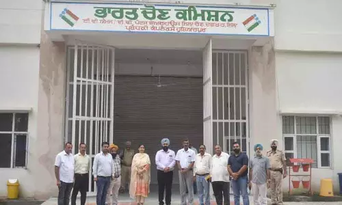 संयुक्त मुख्य निर्वाचन अधिकारी ने होशियारपुर में EVM गोदाम का निरीक्षण किया