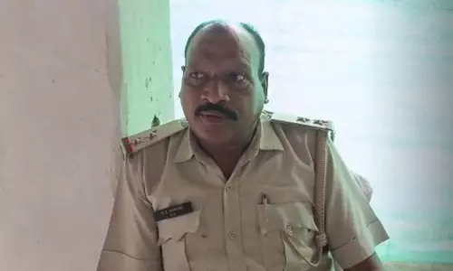 ACB की बड़ी कार्रवाई: आबकारी SI संतोष नारंग रिश्वत लेते गिरफ्तार ACB की बड़ी कार्रवाई: आबकारी SI संतोष नारंग रिश्वत लेते गिरफ्तार