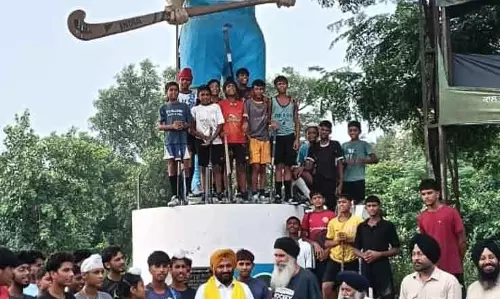 Ludhiana: हॉकी के दिग्गज को उनकी जयंती पर याद किया गया
