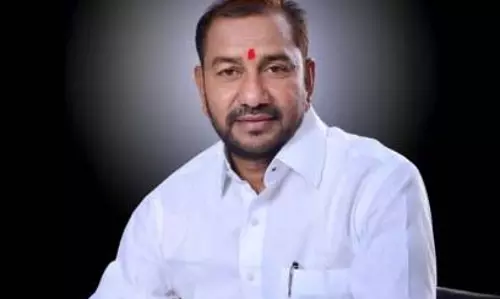 Teli समुदाय ने अष्टनकर को जिला प्रमुख पद से हटाए जाने का विरोध किया Teli समुदाय ने अष्टनकर को जिला प्रमुख पद से हटाए जाने का विरोध किया