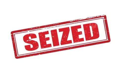RAJOURI: पुलिस ने अवैध खनन में शामिल वाहनों को जब्त किया